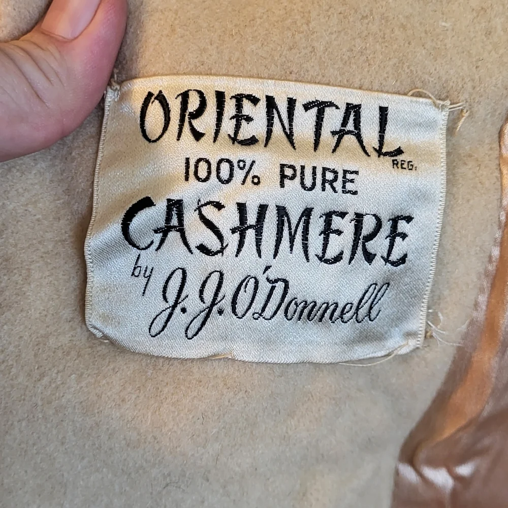 Vintage 40s Oriental by J.J. O'Donnell Beige Cashmere Swing Coat with Fur Collar - Picture 16 of 16